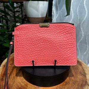 Burberry Pebbled Leather Wristlet Pouch Coral Pink Gold Tone Zip Clutch